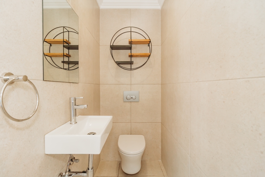 4 Bedroom Property for Sale in Kraaibosch Manor Western Cape